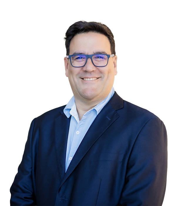 Portrait of Dr. Hector Barrios-Garrido, senior marine megafauna specialist.